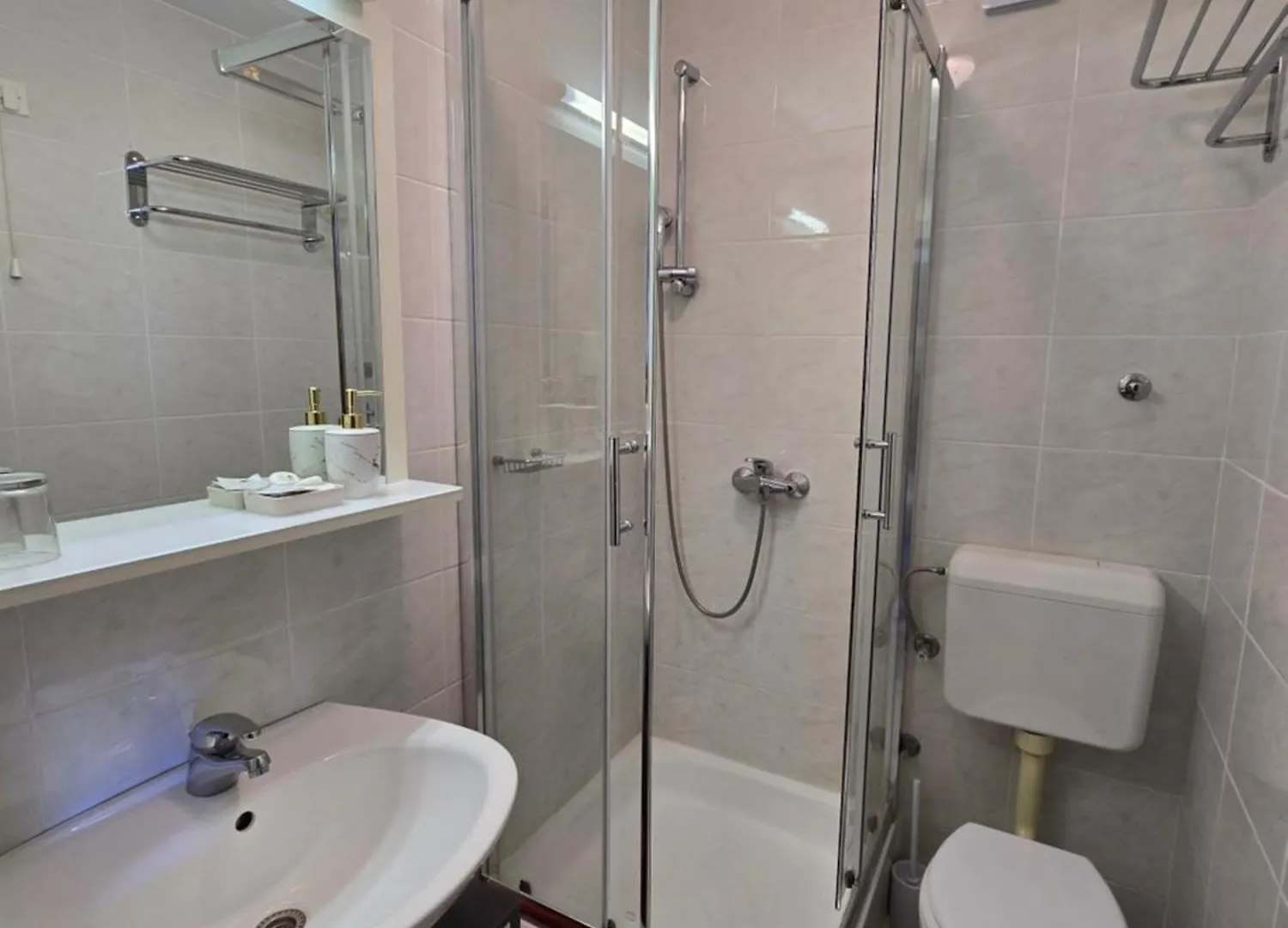 *** Gostinjska kuća Rooms Lux Croatia